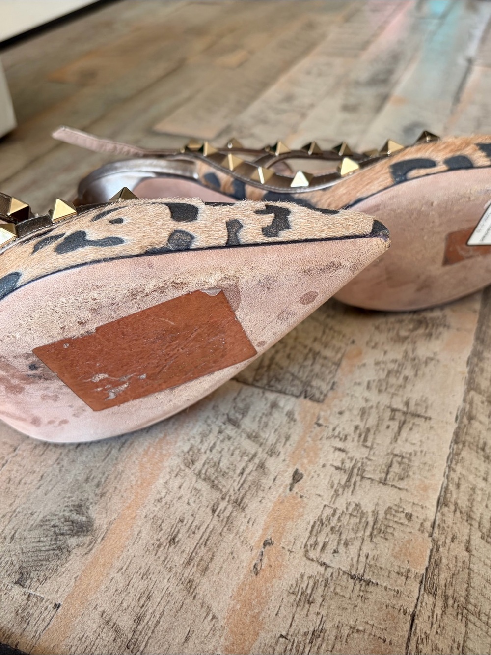 Valentino Leopard Ponyhair Pointed T-Strap Heels with Gold Studs - Picture 4 of 5
